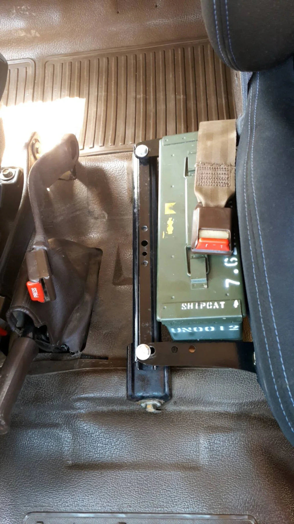 Seat Adapter Kits Suitable for 60 Series Landcruiser