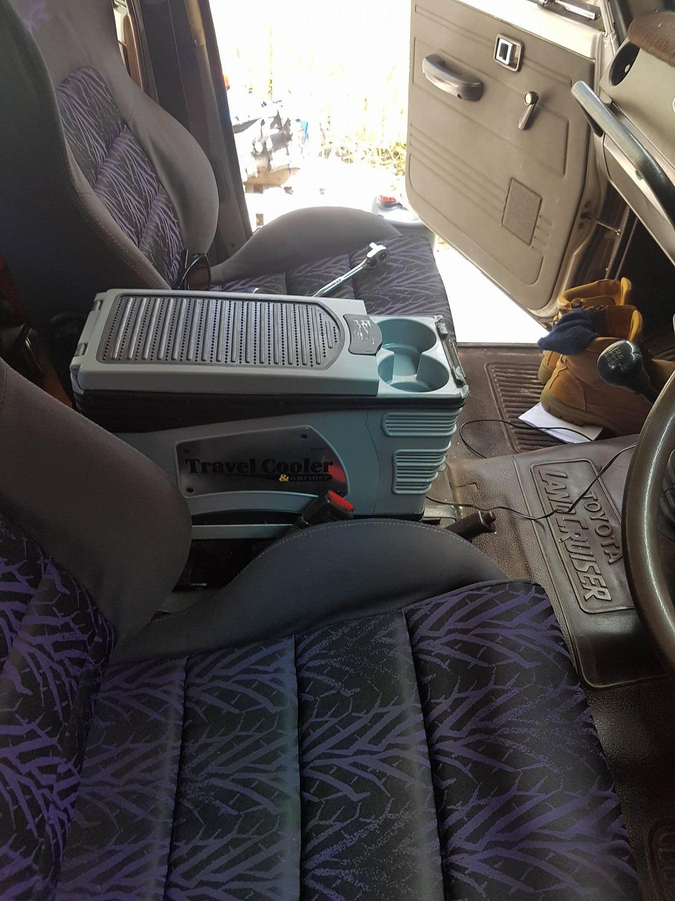 Seat Adapter Kit - Suitable for use with 60 Series LandCruiser
