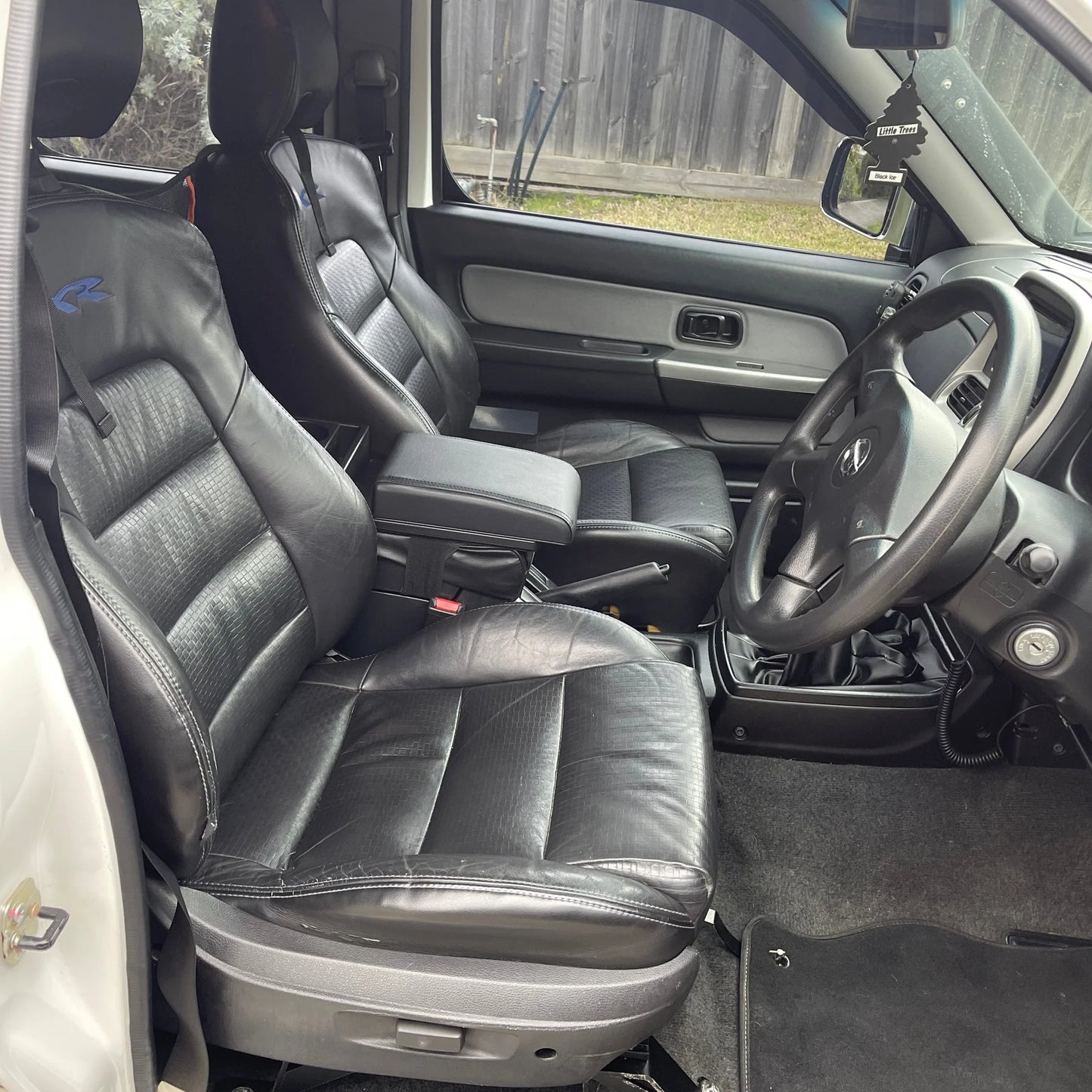Seat Adapter Kit Suitable for Mitsubishi Triton MN and ML