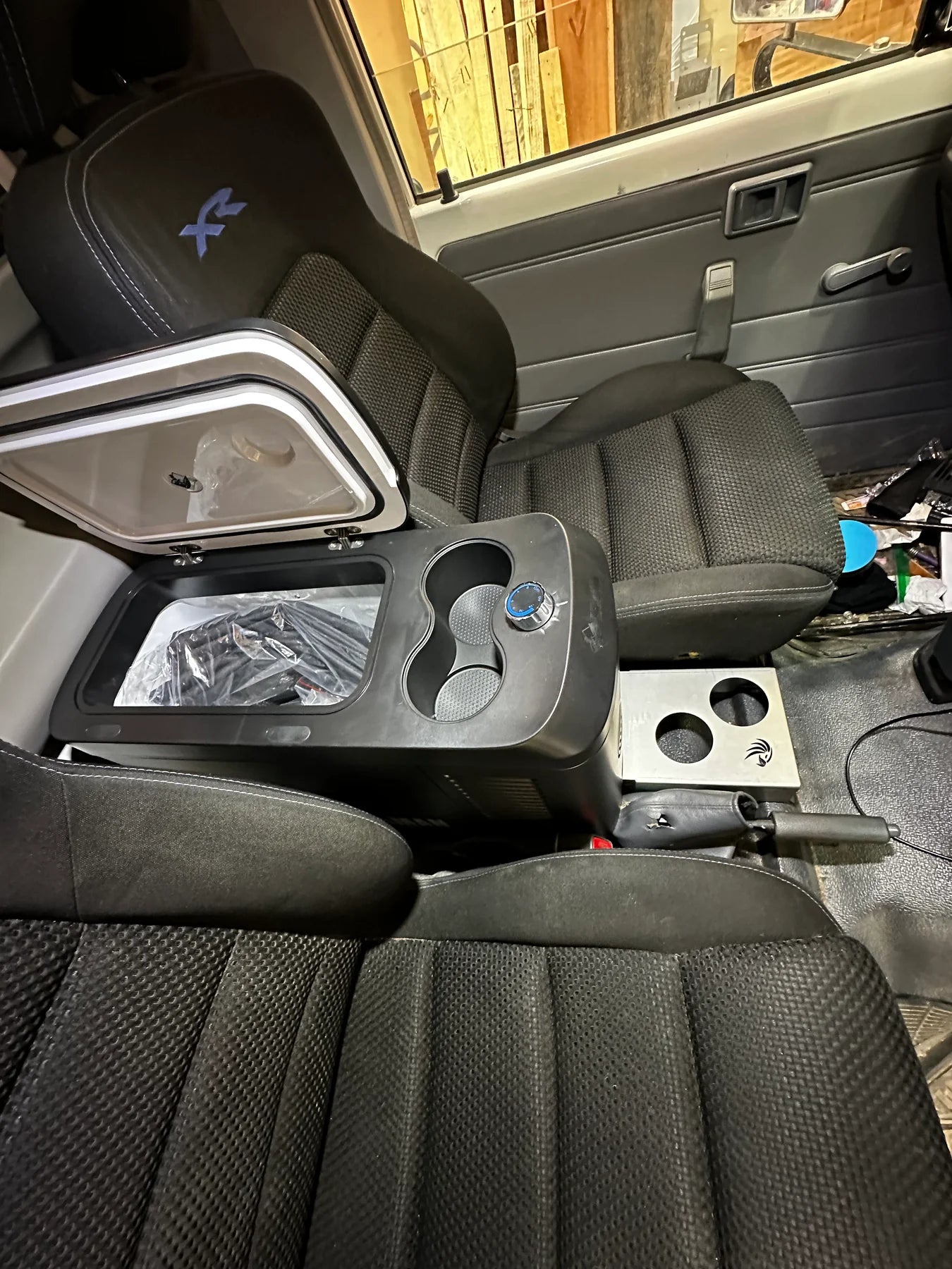 Fridge Centre Console - suitable for 78 & 79 Series Single Cab Toyota Landcruiser
