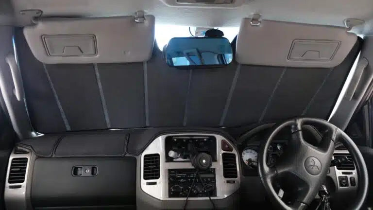 Snap Shades Suitable for Mitsubishi Pajero 3rd Gen Front (V60-/NM, NP; 1999-2007)