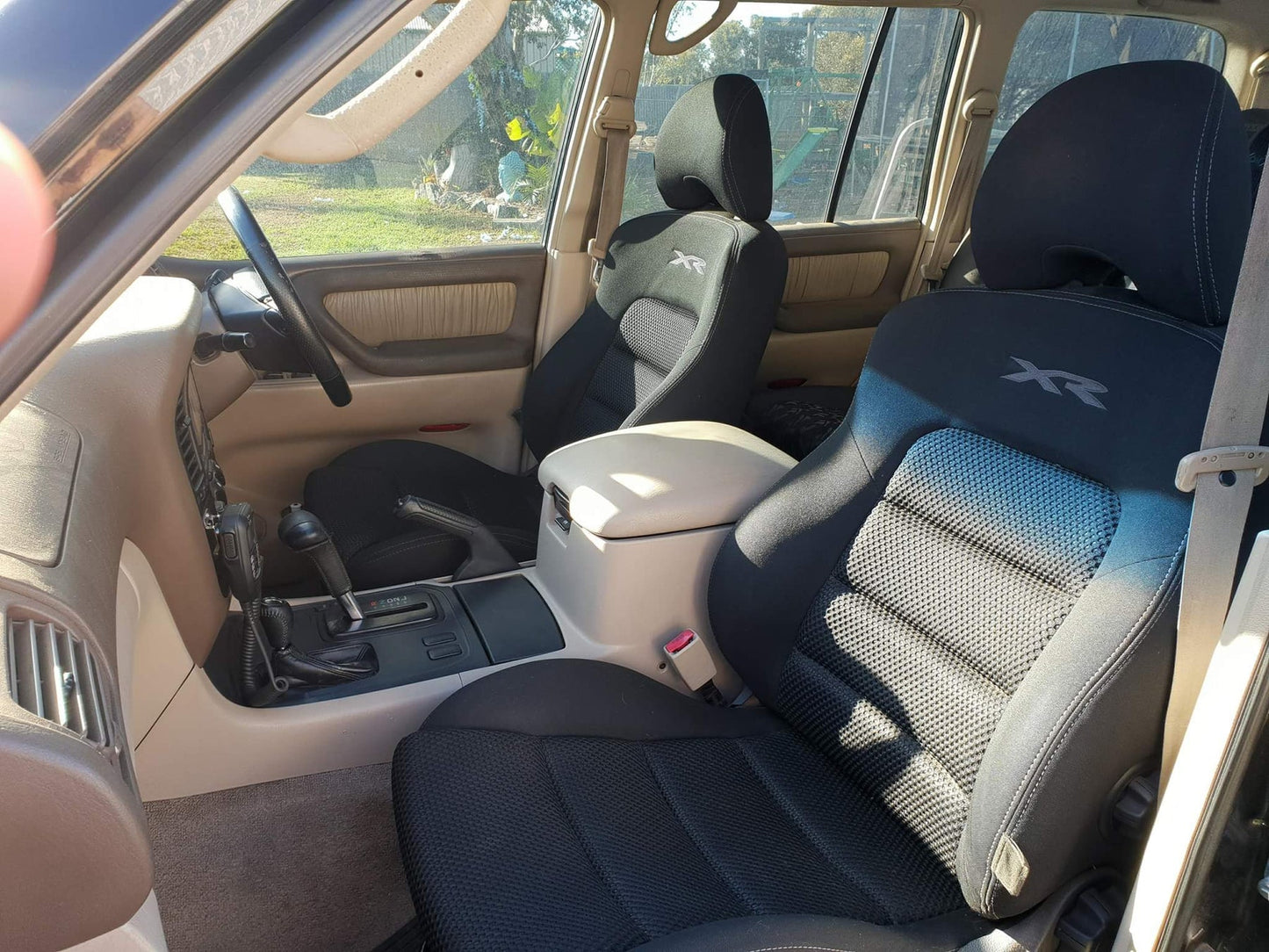 Seat Adapter Kit - Suitable for use with 100/105 Series LandCruiser