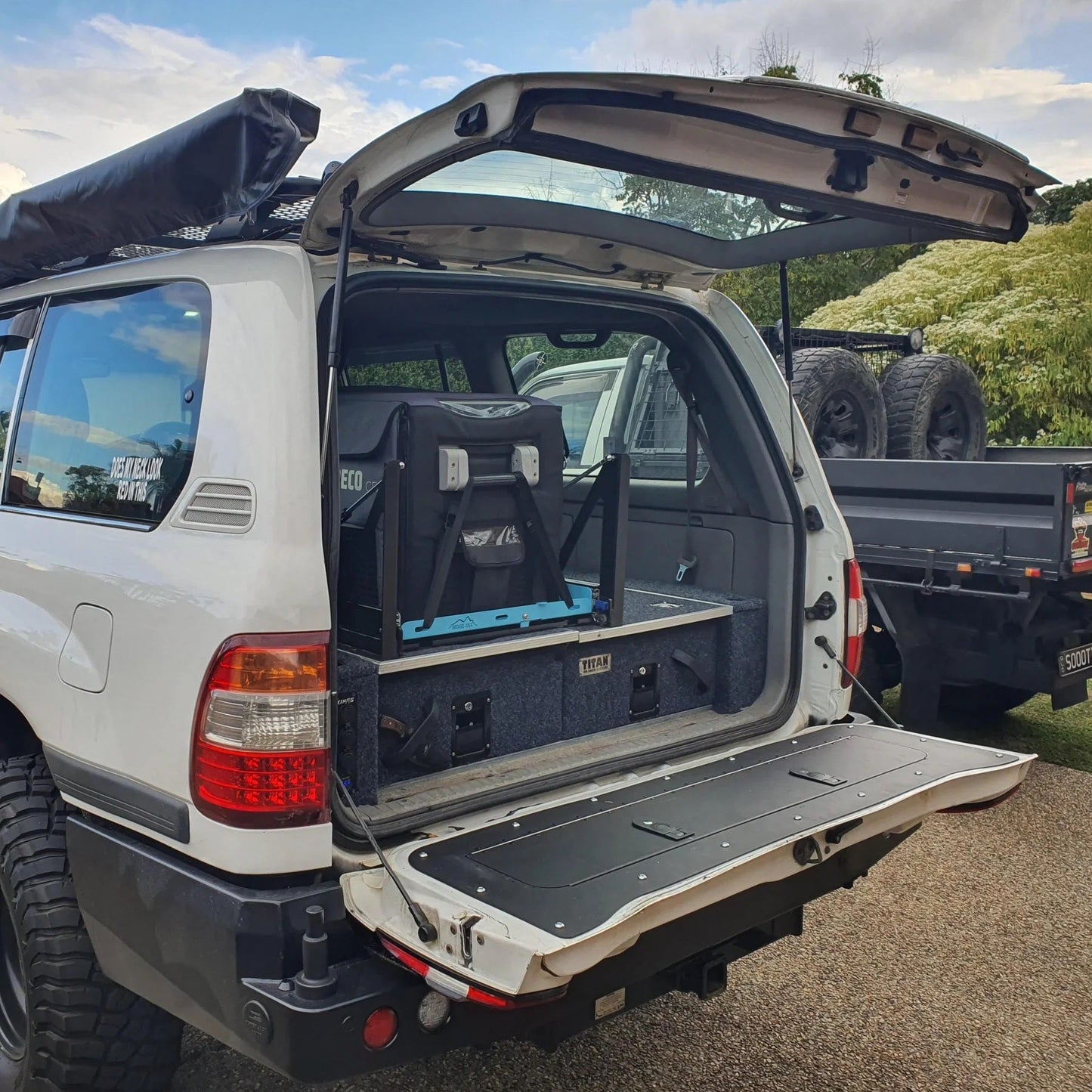 Tailgate Storage Mod Suitable for 100 / 105 Series Land Cruiser
