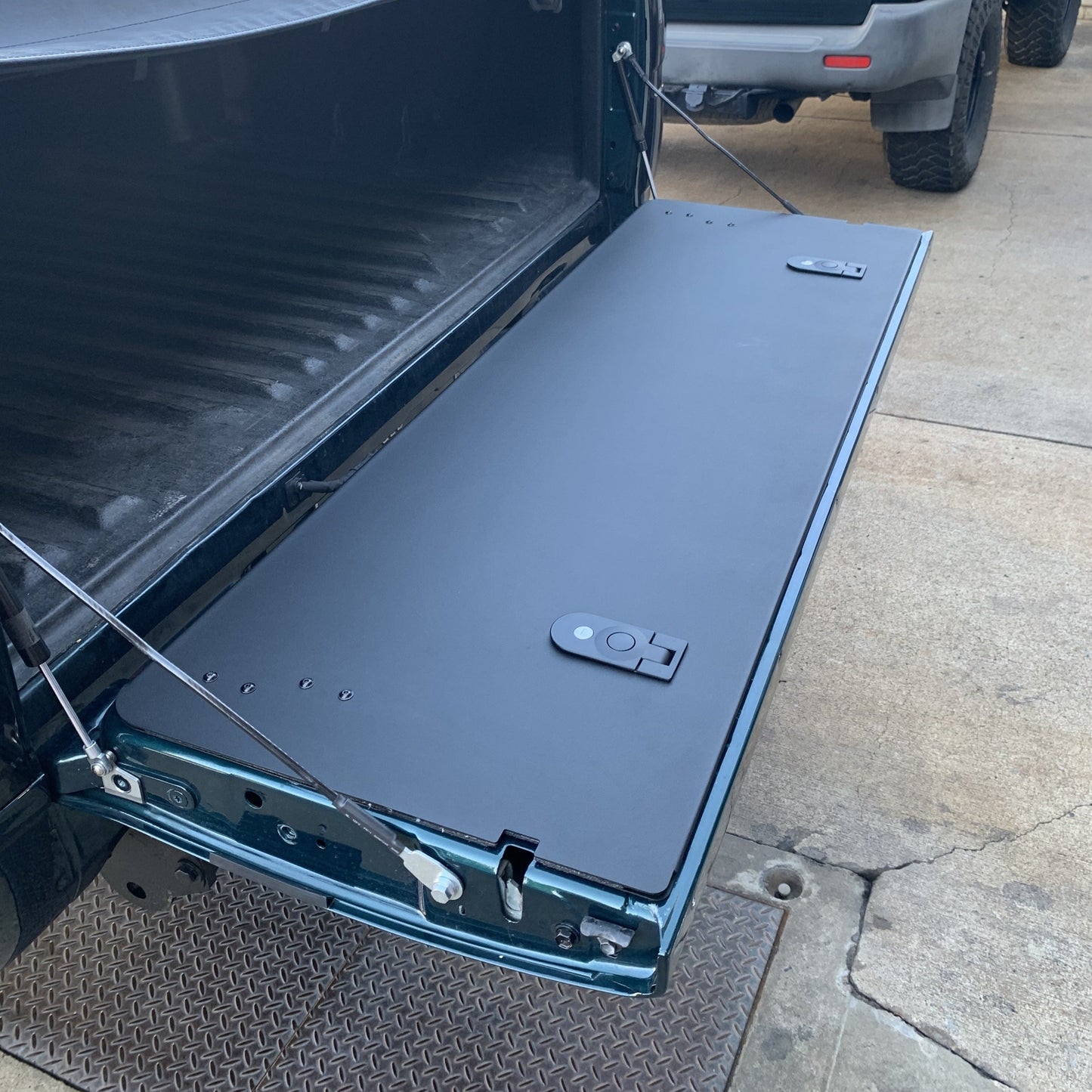 Tailgate Storage Suitable for Hilux