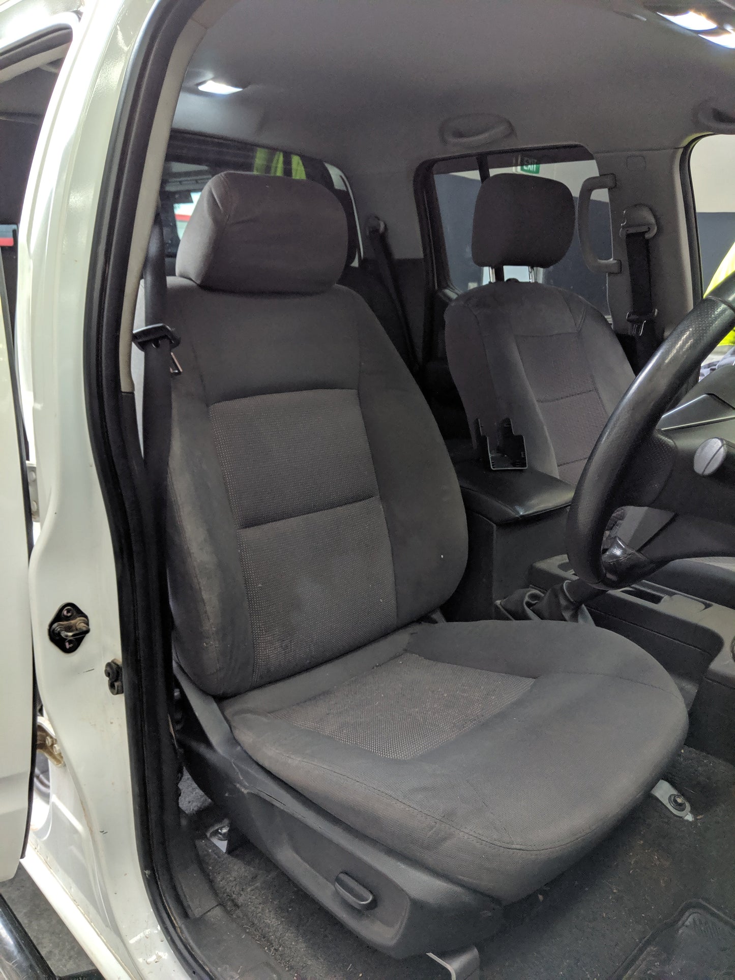 Seat Adapter Kit - Suit Navara D22