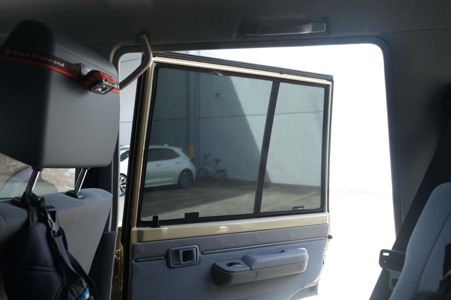 Snap Shades Suitable for Toyota LandCruiser 70 Series (76 Series; 1984-Present)