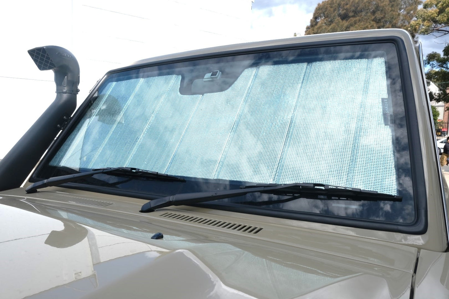 Snap Shades Suitable for Toyota LandCruiser 70 Series (76 Series; 1984-Present)